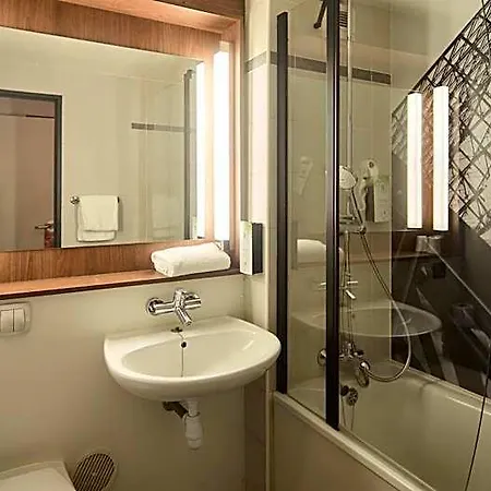 فندق Campanile Prime - آركُوييْ