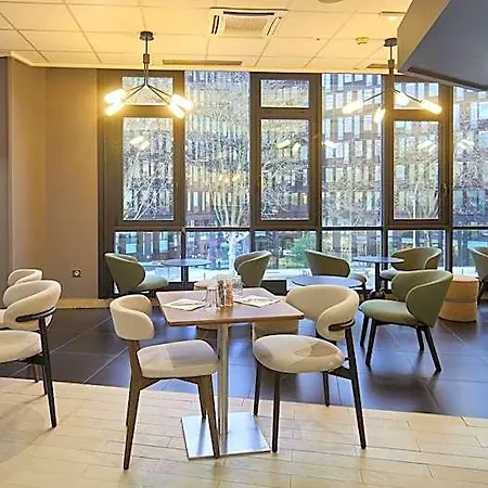 Campanile Prime - فندق آركُوييْ