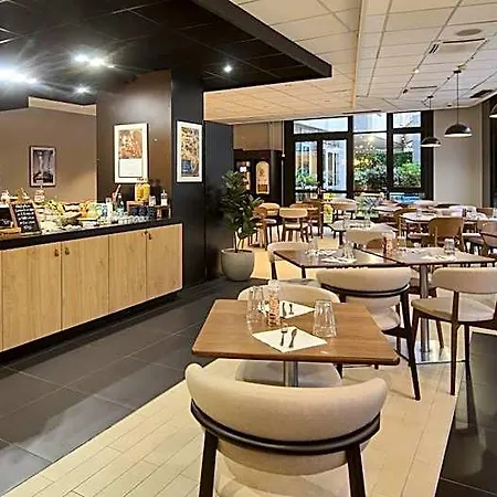 Campanile Prime - فندق آركُوييْ