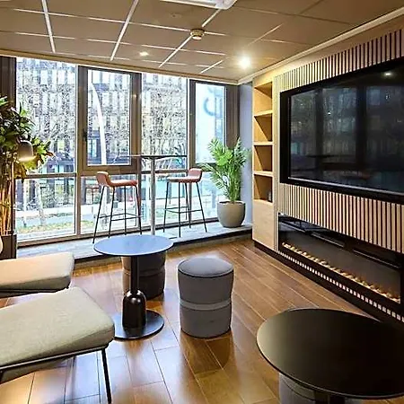 Campanile Prime - فندق آركُوييْ